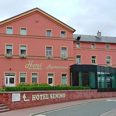 Hotel Senimo ออลอโมตซ์ ภายนอก รูปภาพ