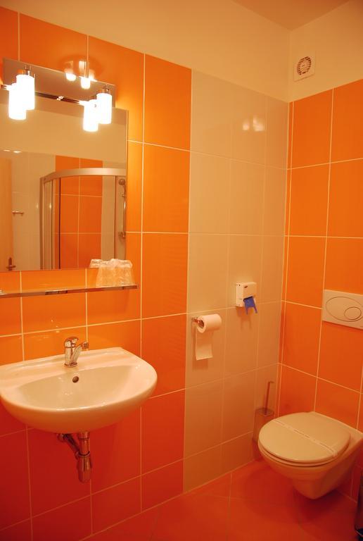Hotel Senimo ออลอโมตซ์ ภายนอก รูปภาพ